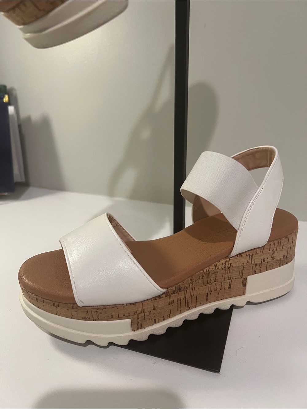 Dream Pairs White Cork Platform Sandals - Picture 2 of 7